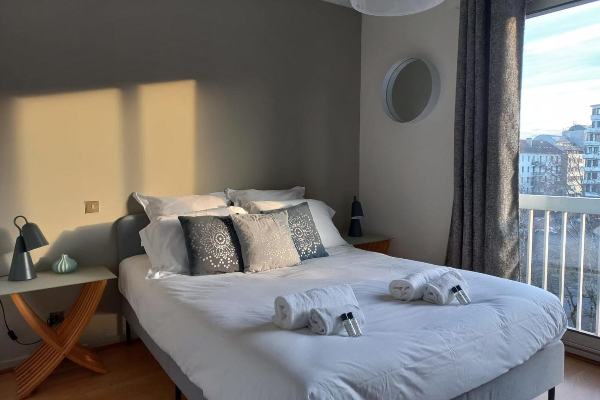Tournette-Comfortable And Quiet Luxury Apartment Анси Экстерьер фото